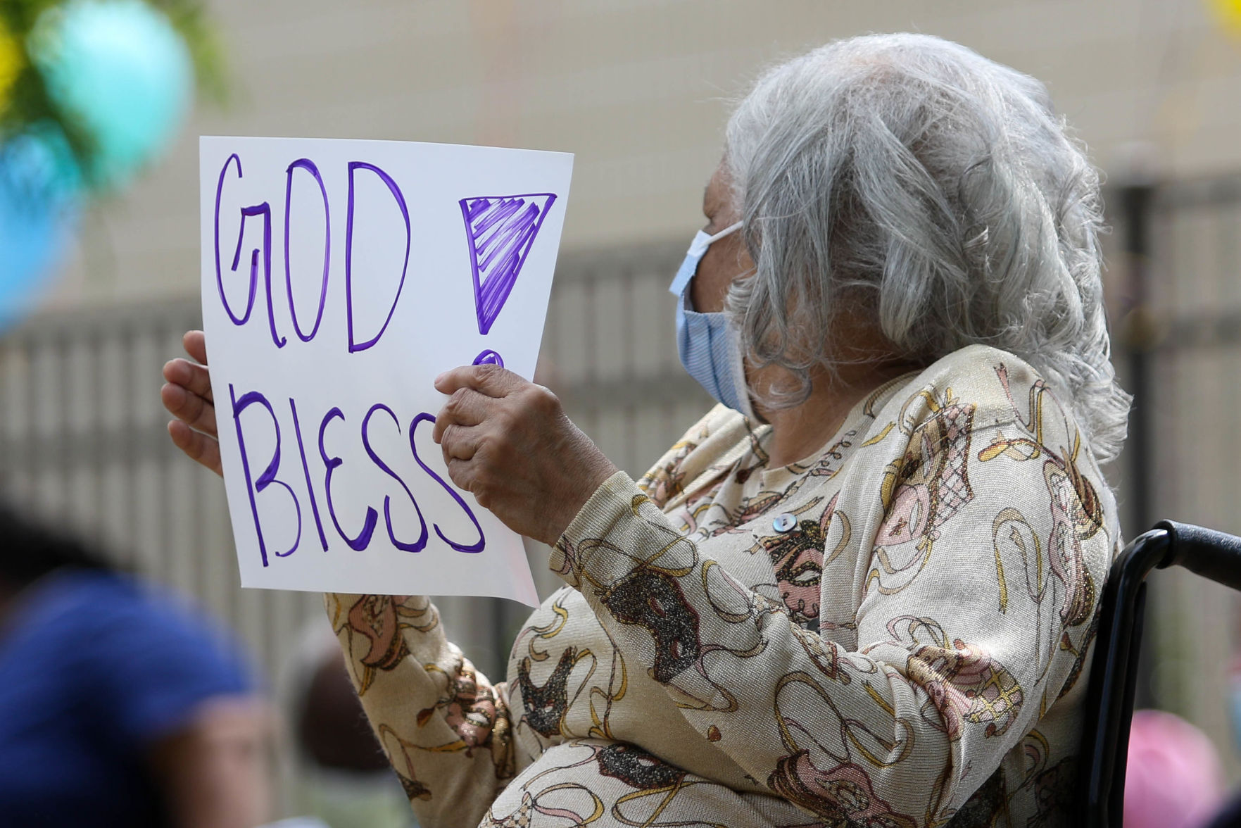 Car parade for Oak Park Nursing Home and Independent Living Community residents